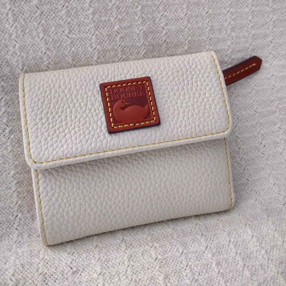 Dooney & Bourke- White Pebble Grain Small Flap Credit Card Wallet
